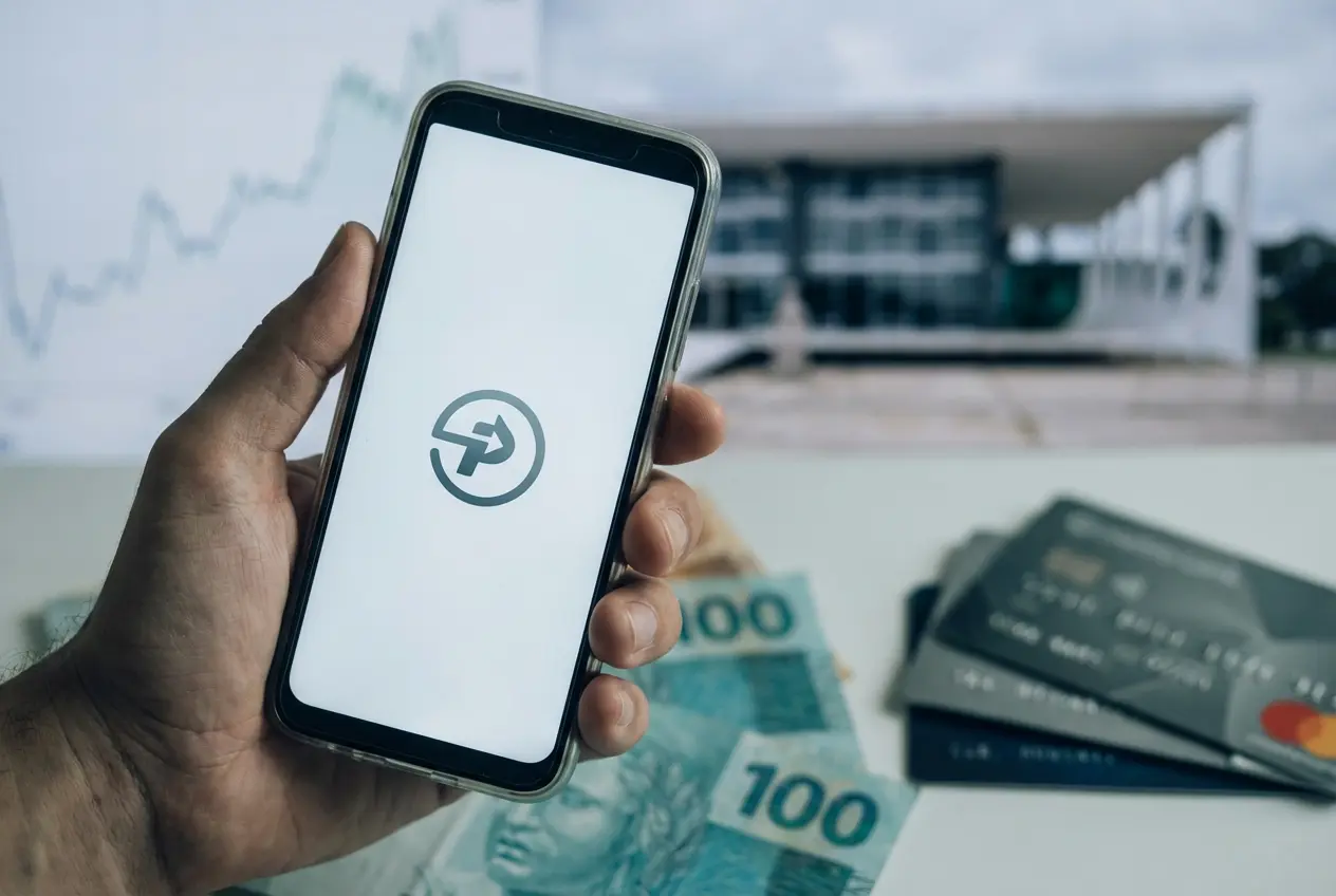 O Retrocesso Governamental com a Taxação do PIX